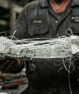 Guia de corrente em polietileno está criando “fiapos”?