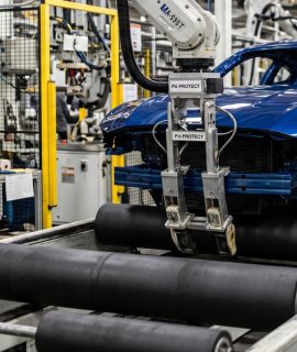 Polímeros na Indústria Automobilística: Eficiência, Leveza e a Importância do Revestimento em PU